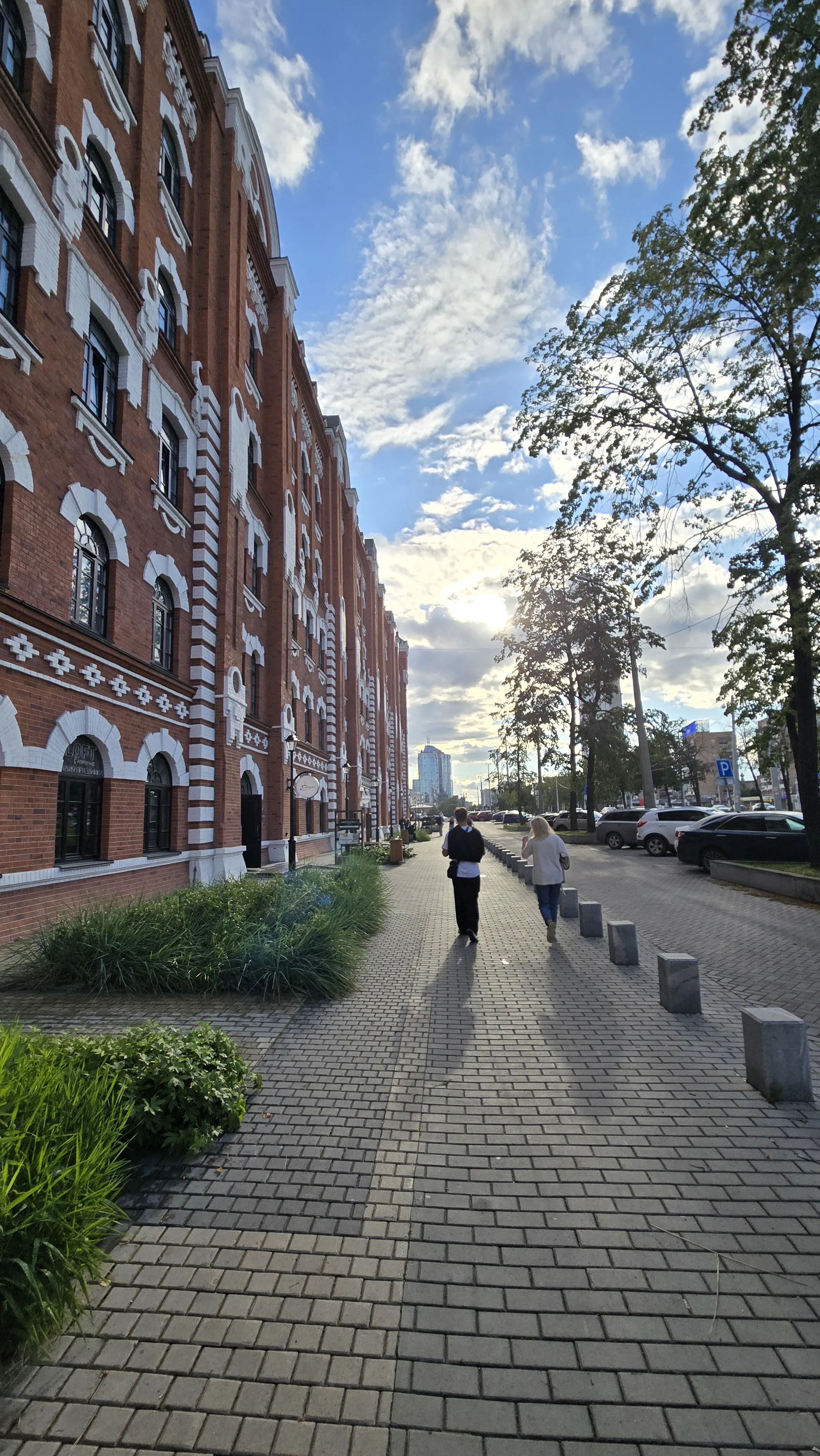 Прогулки в городе Е