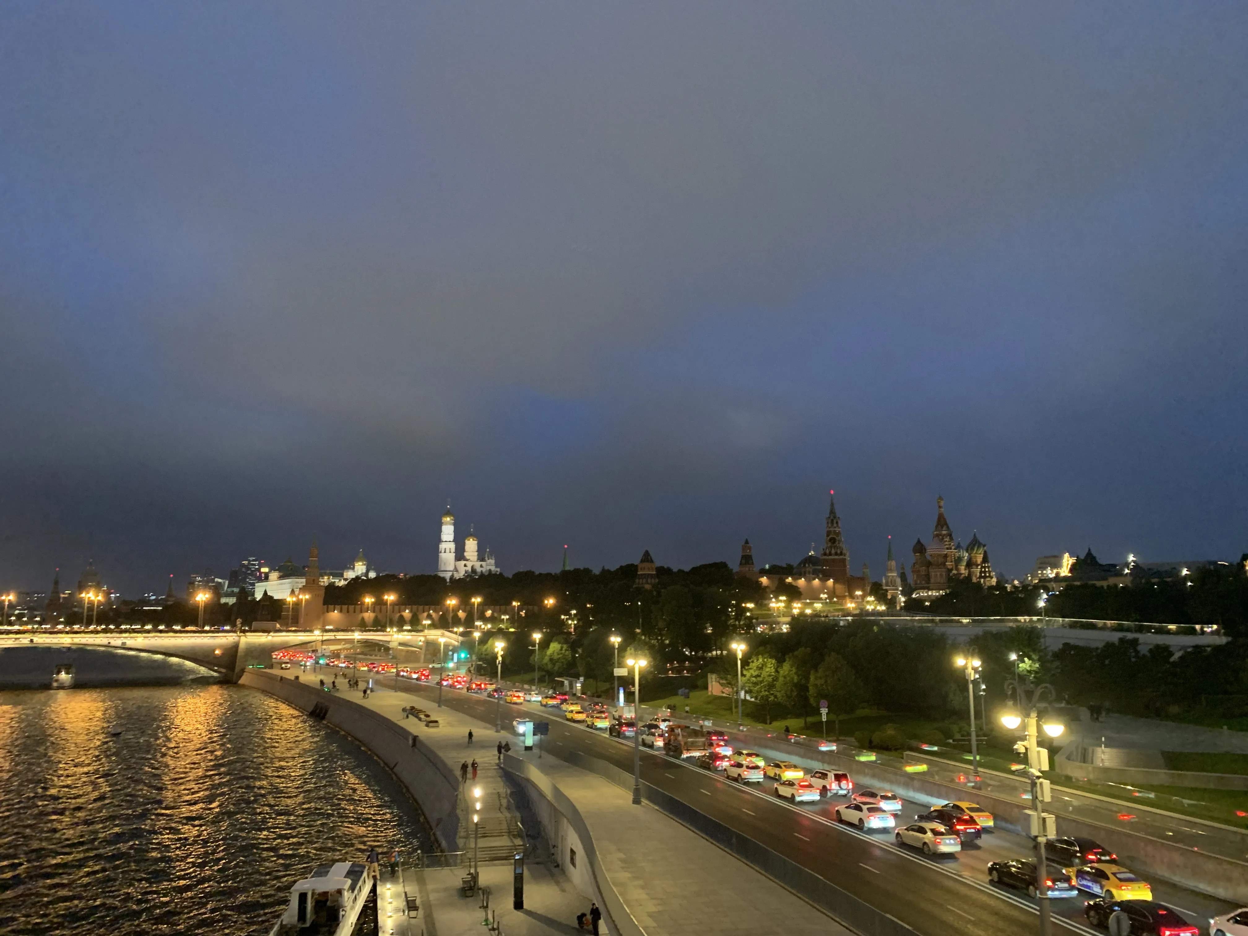Moscow never sleeps